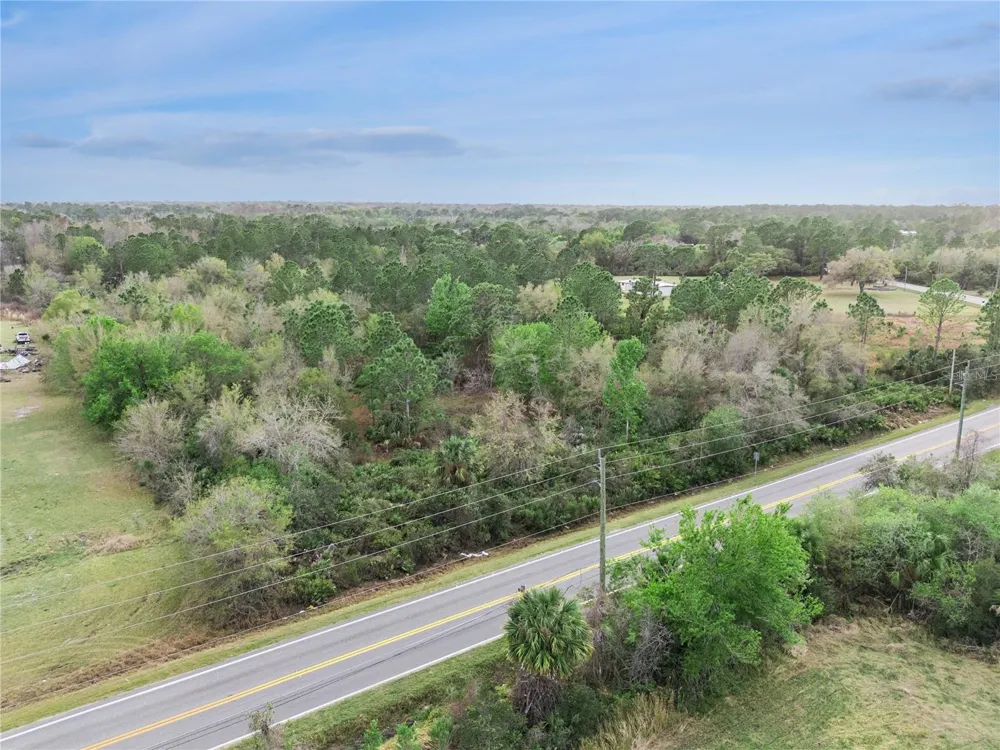 541 E OSCEOLA ROAD Geneva, FL 32732