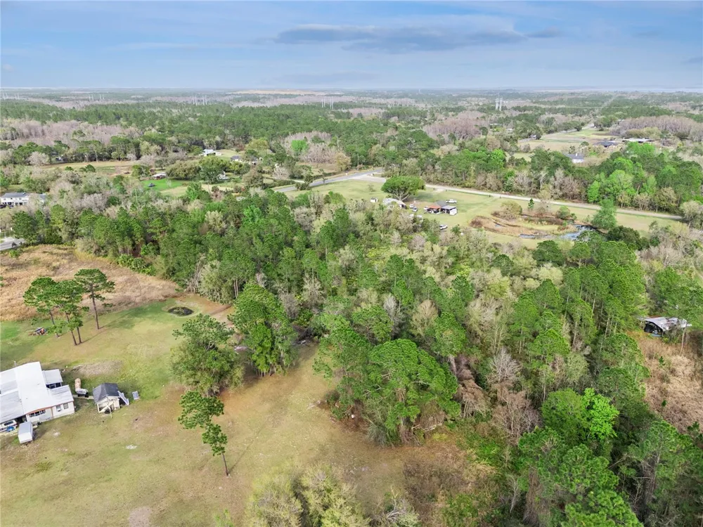 541 E OSCEOLA ROAD Geneva, FL 32732