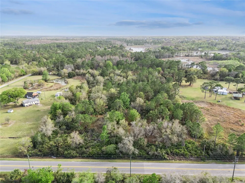 541 E OSCEOLA ROAD Geneva, FL 32732