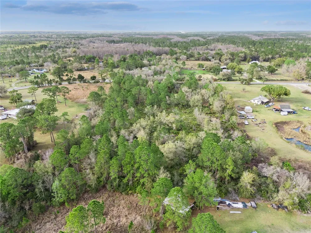 541 E OSCEOLA ROAD Geneva, FL 32732