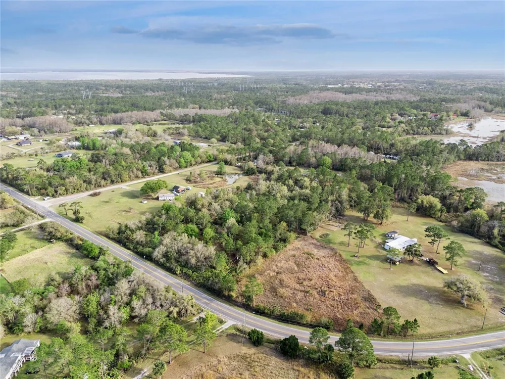 541 E OSCEOLA ROAD Geneva, FL 32732