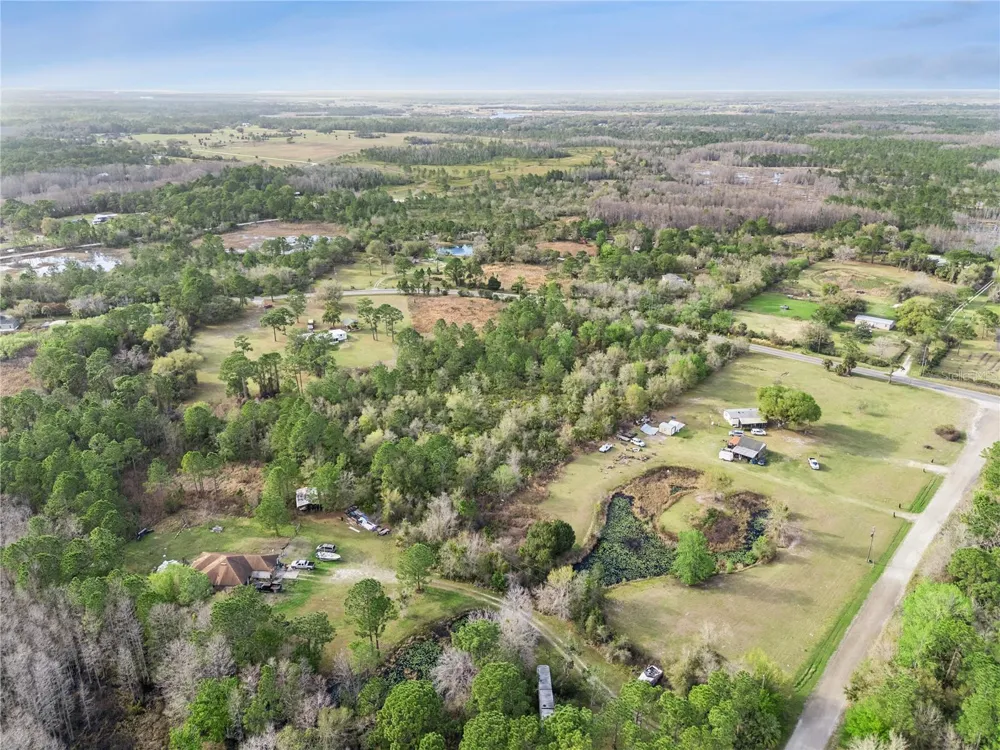 541 E OSCEOLA ROAD Geneva, FL 32732