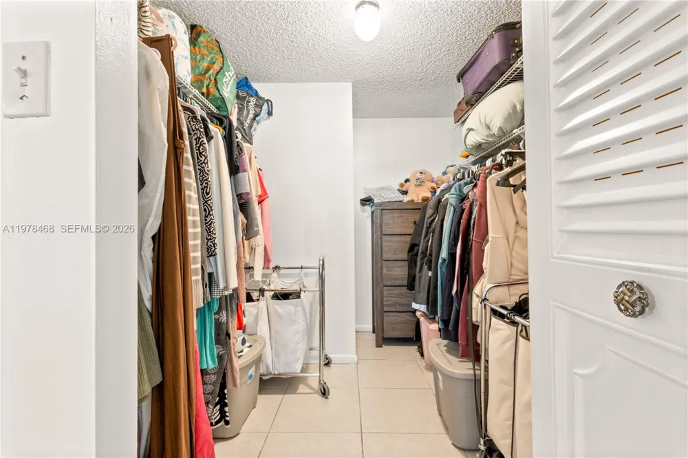 1000 Parkview Dr #115 Hallandale Beach, FL 33009