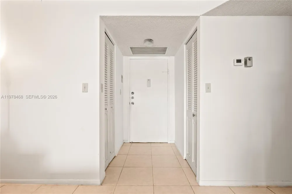 1000 Parkview Dr #115 Hallandale Beach, FL 33009