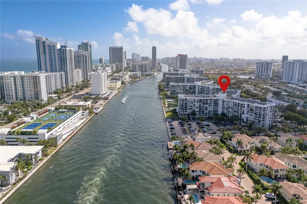 1000 Parkview Dr #115 Hallandale Beach, FL 33009
