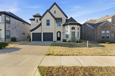 6941 Lilac Drive