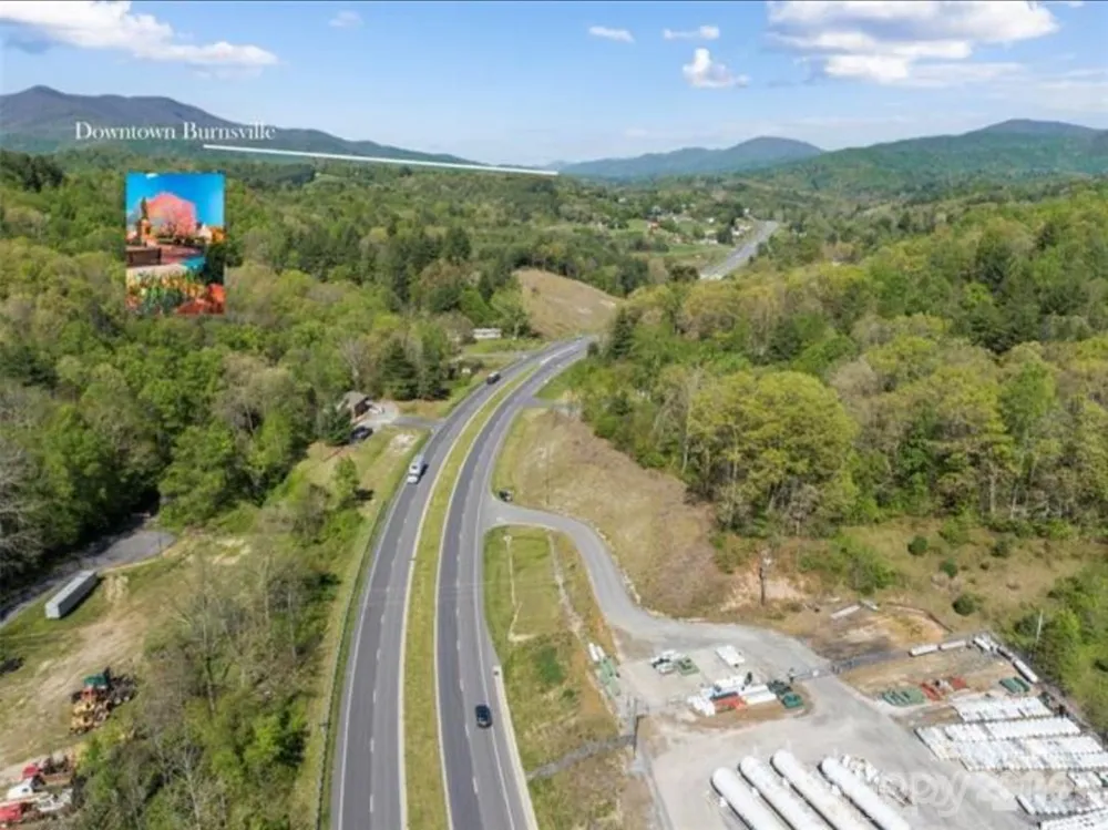 6045 US 19E Highway Burnsville, NC 28714