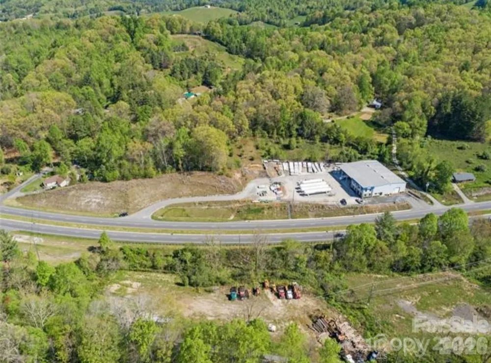 6045 US 19E Highway Burnsville, NC 28714