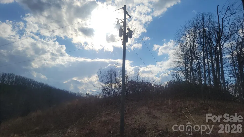 6045 US 19E Highway Burnsville, NC 28714