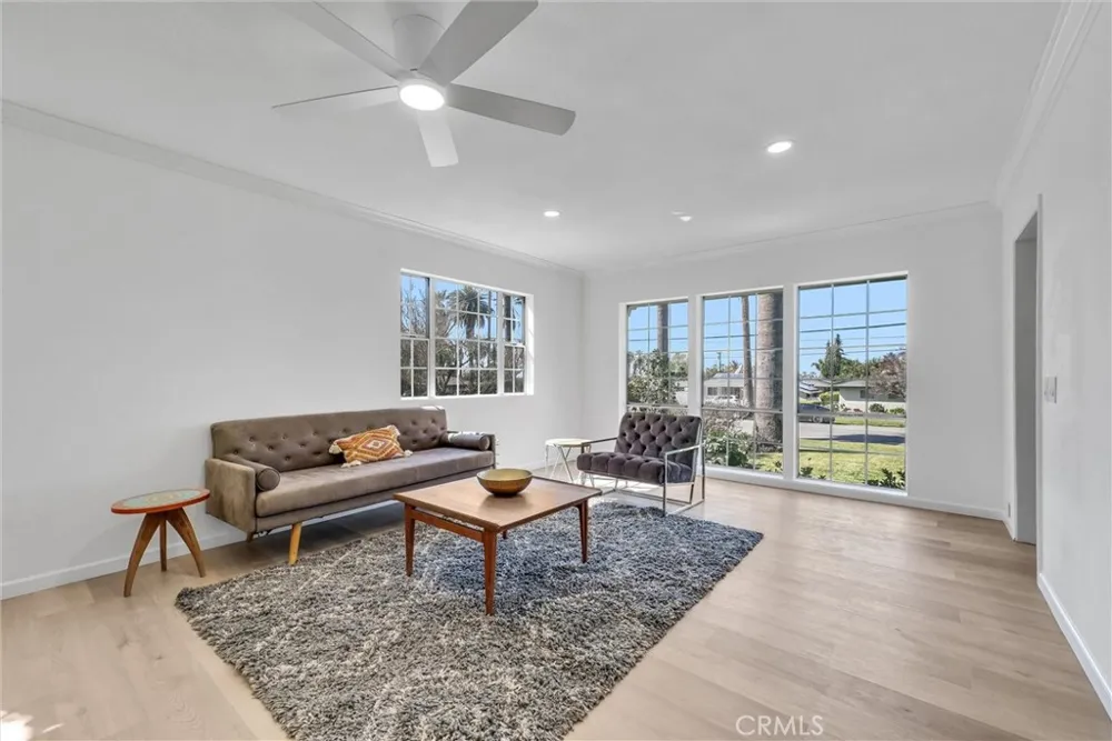527 W Palm Redlands, CA 92373