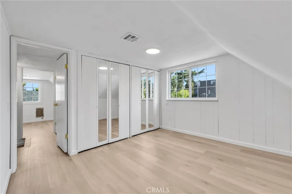 527 W Palm Redlands, CA 92373