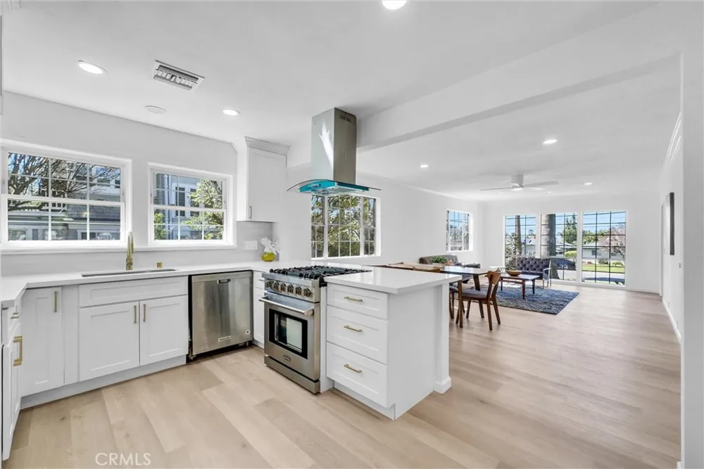 527 W Palm Redlands, CA 92373