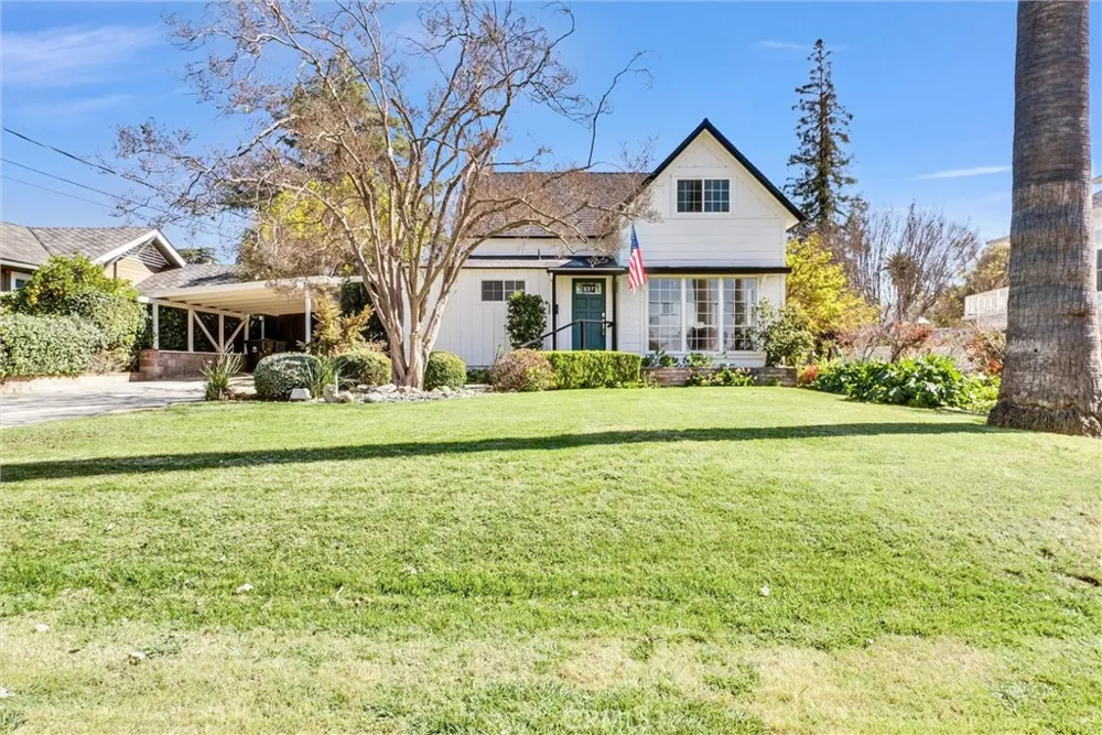 527 W Palm Redlands, CA 92373