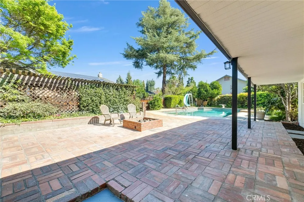 527 W Palm Redlands, CA 92373
