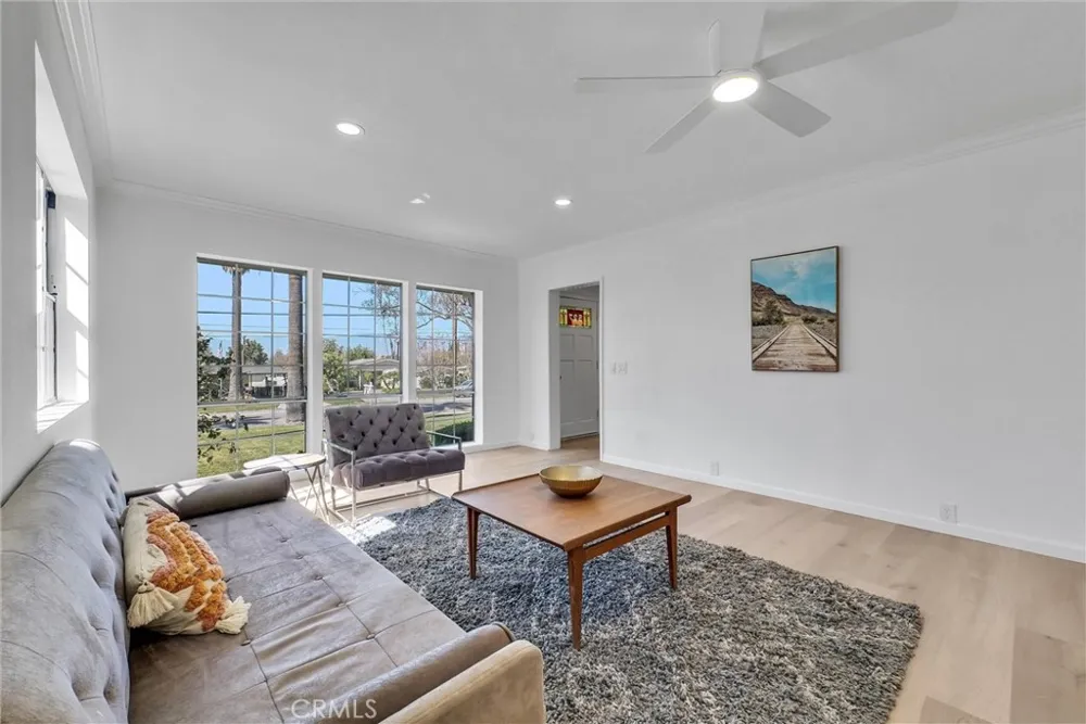 527 W Palm Redlands, CA 92373