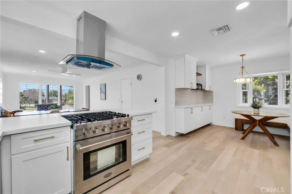 527 W Palm Redlands, CA 92373