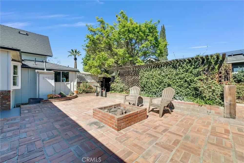 527 W Palm Redlands, CA 92373