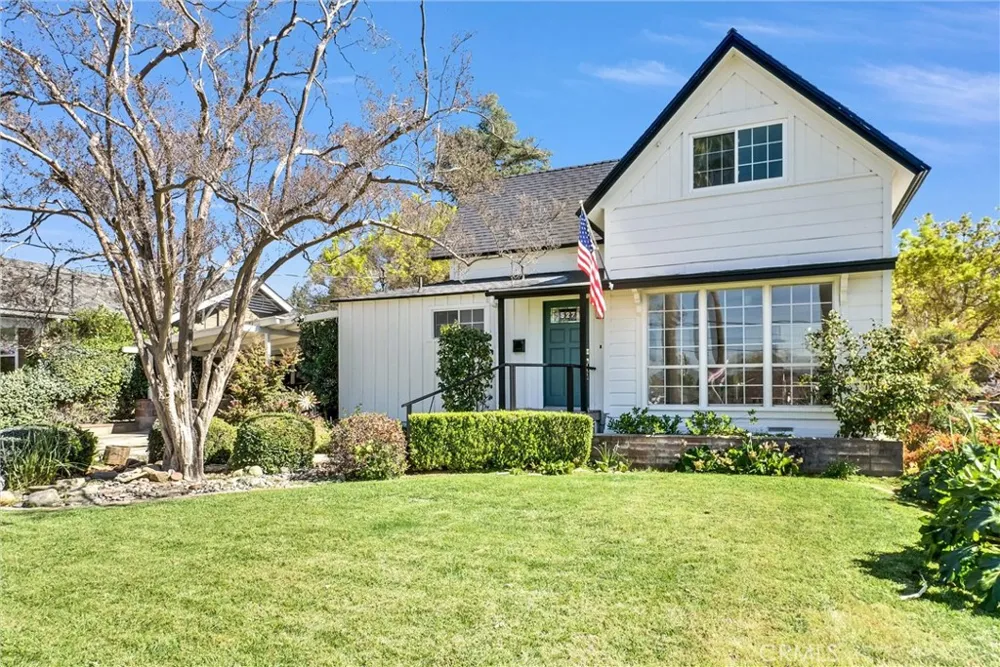 527 W Palm Redlands, CA 92373
