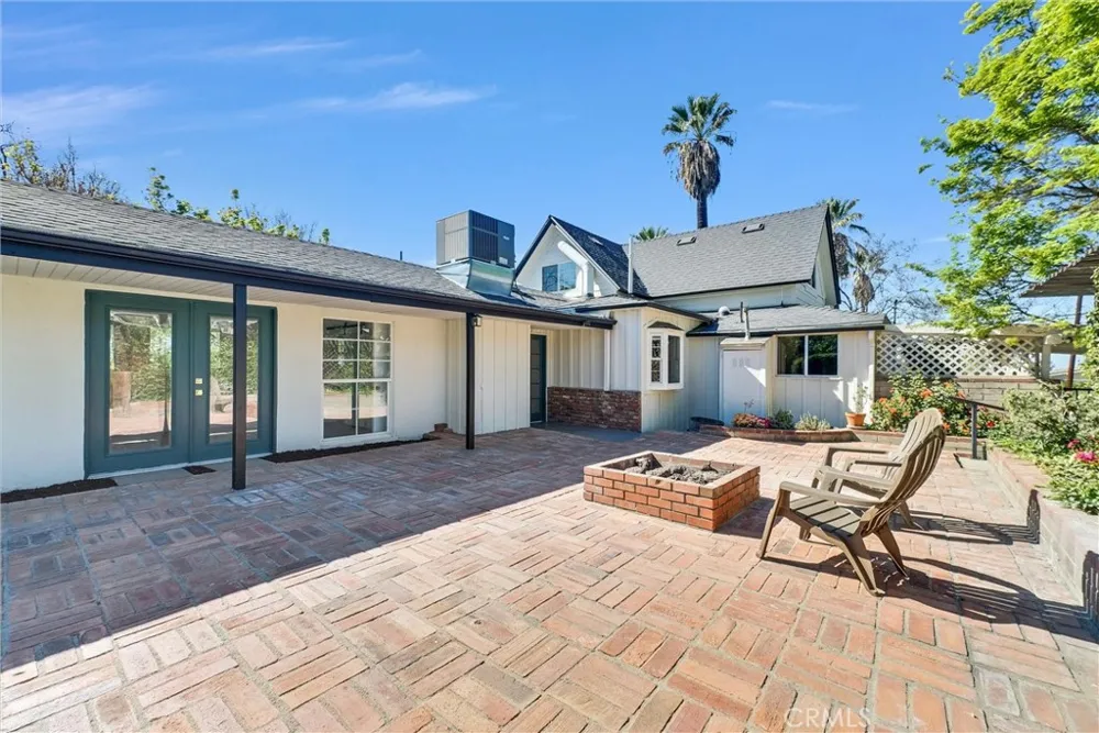 527 W Palm Redlands, CA 92373