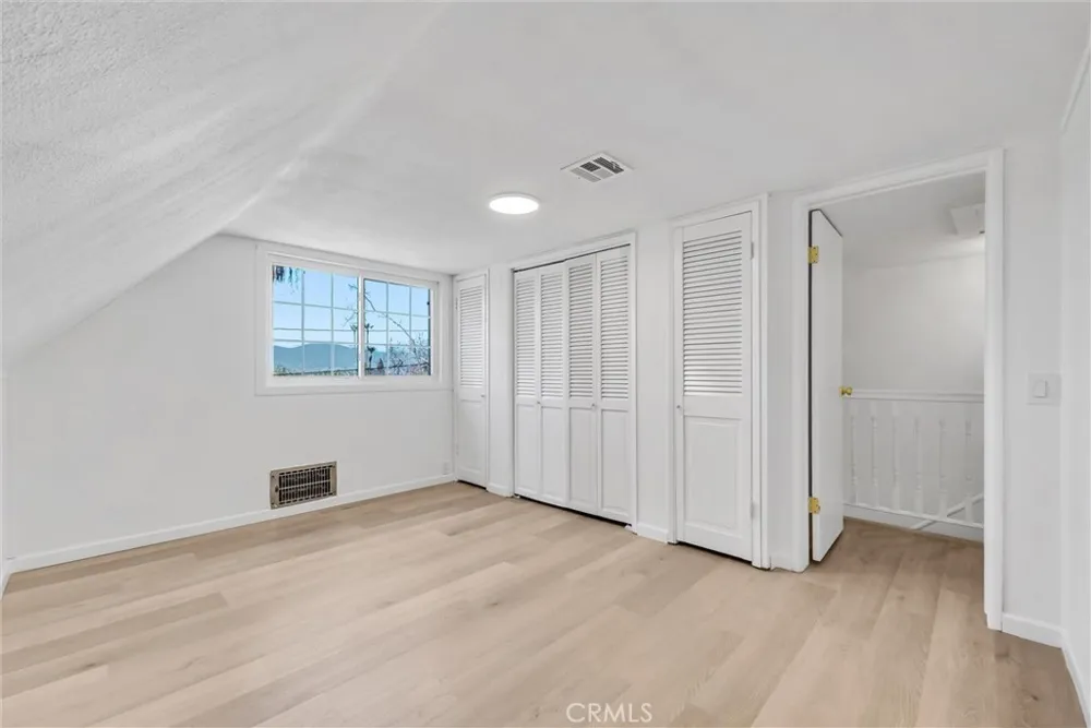 527 W Palm Redlands, CA 92373