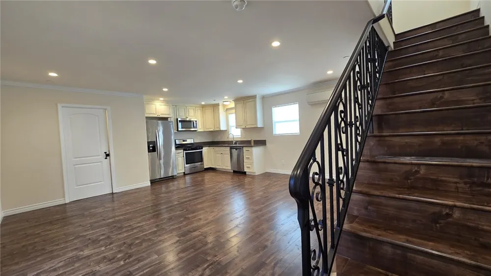 26007 Marjan Harbor City, CA 90710