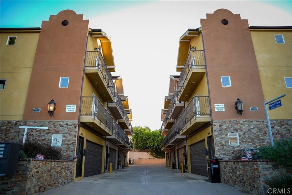 26007 Marjan Harbor City, CA 90710