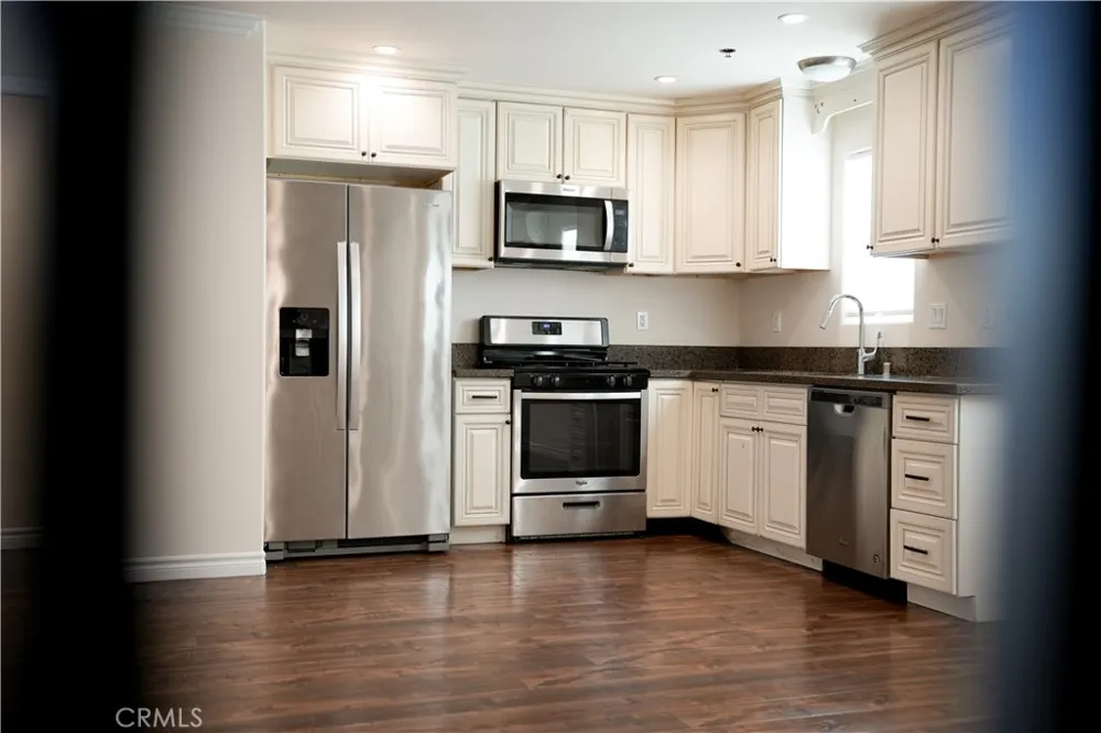 26007 Marjan Harbor City, CA 90710