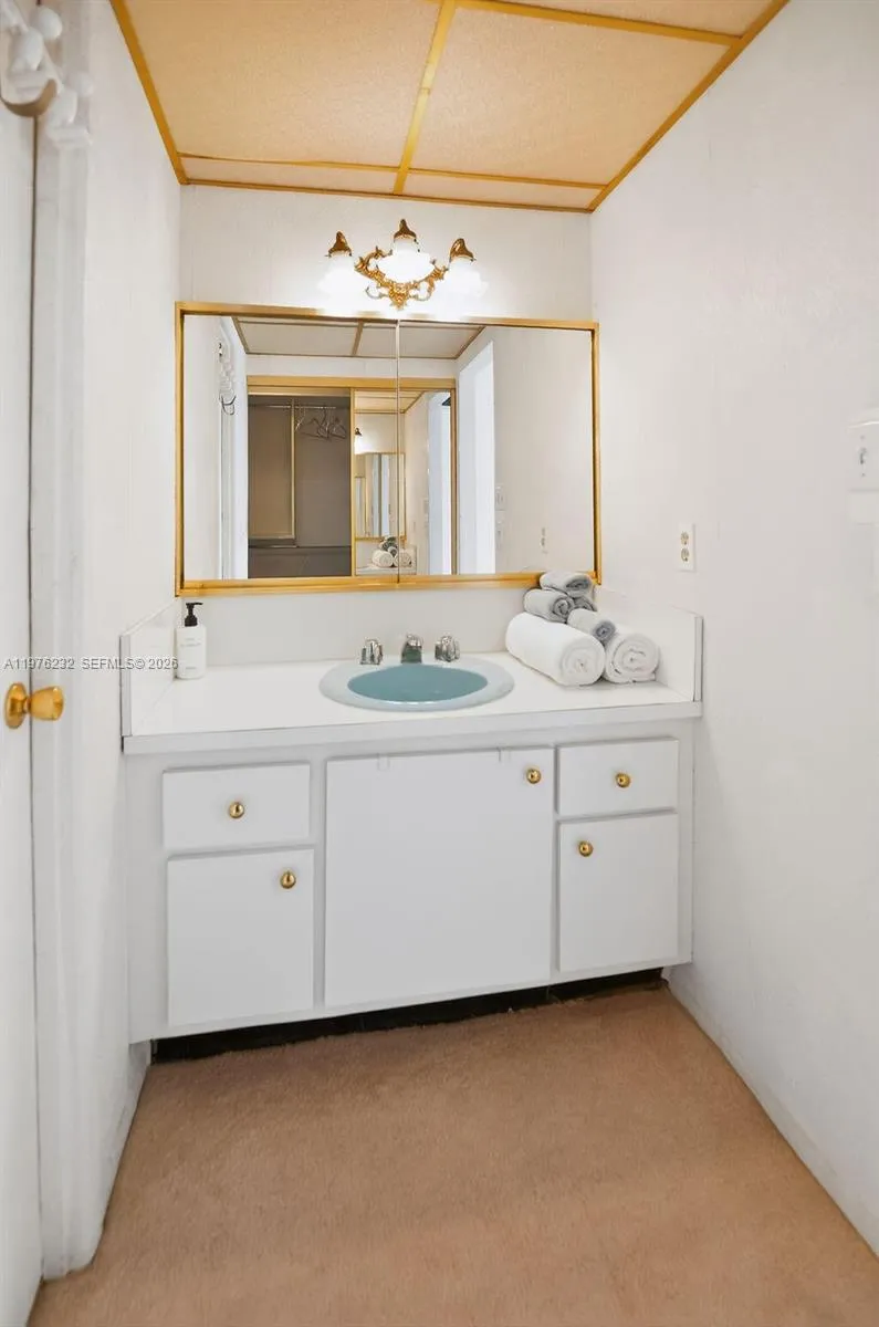 300 Diplomat Pkwy #601 Hallandale Beach, FL 33009