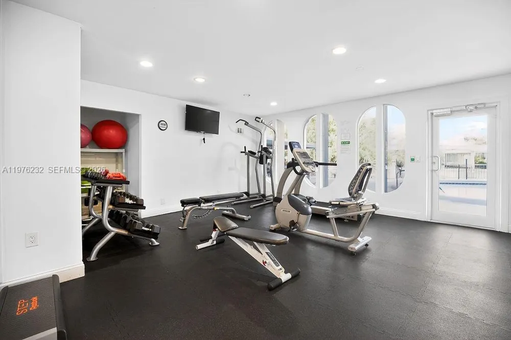 300 Diplomat Pkwy #601 Hallandale Beach, FL 33009