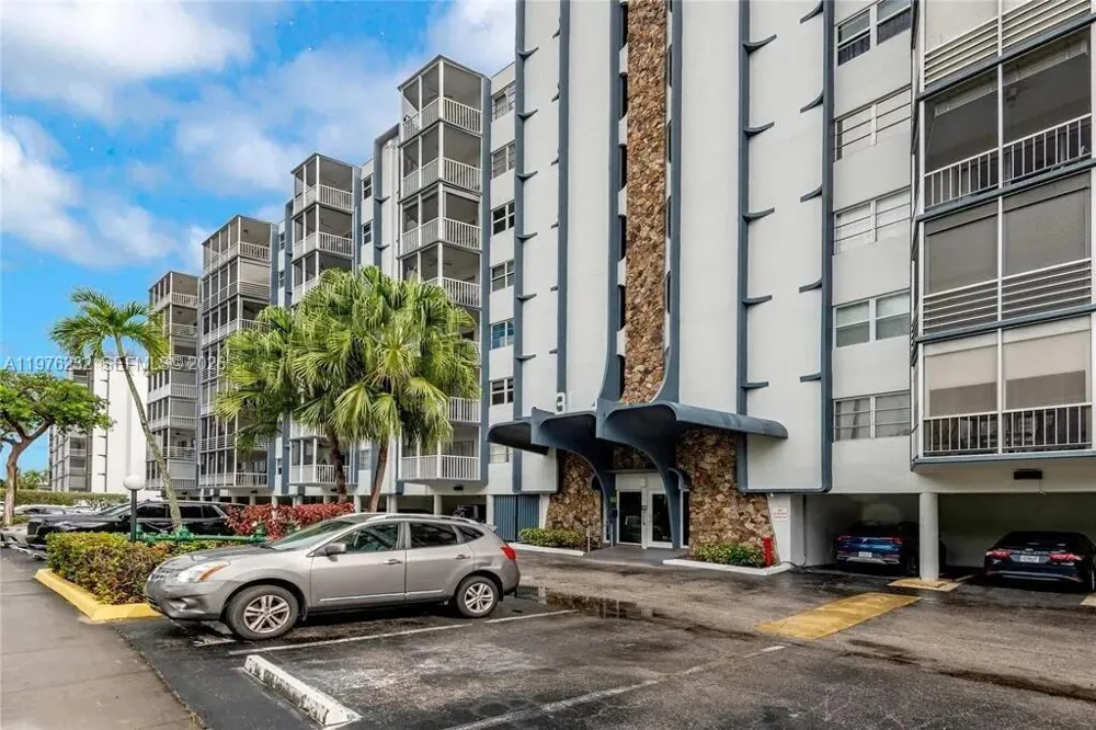 300 Diplomat Pkwy #601 Hallandale Beach, FL 33009