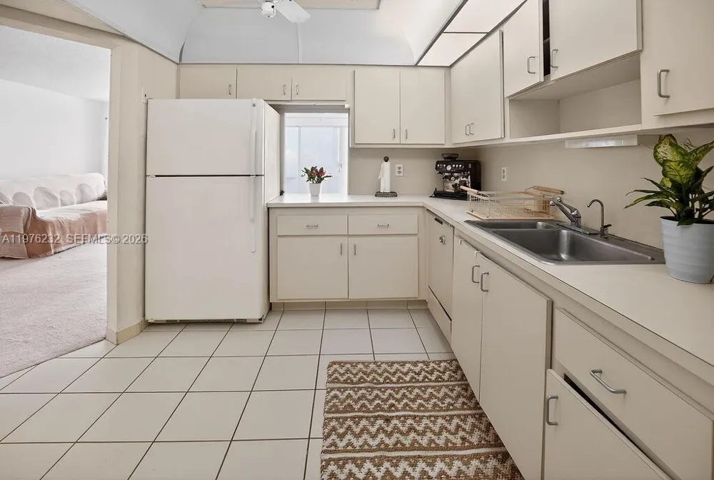 300 Diplomat Pkwy #601 Hallandale Beach, FL 33009