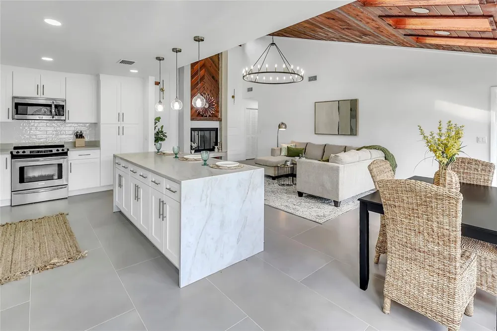 3033 WISTER CIRCLE Valrico, FL 33596
