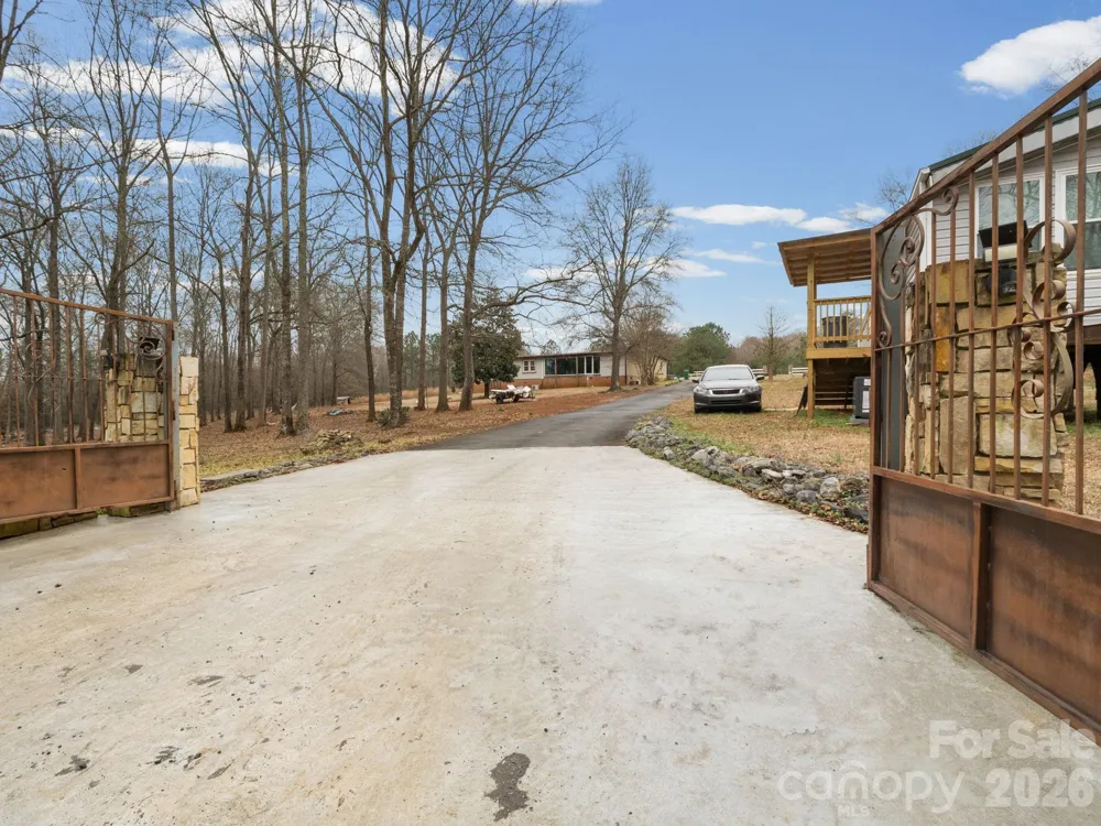 166 Fleece Lane Mooresboro, NC 28114