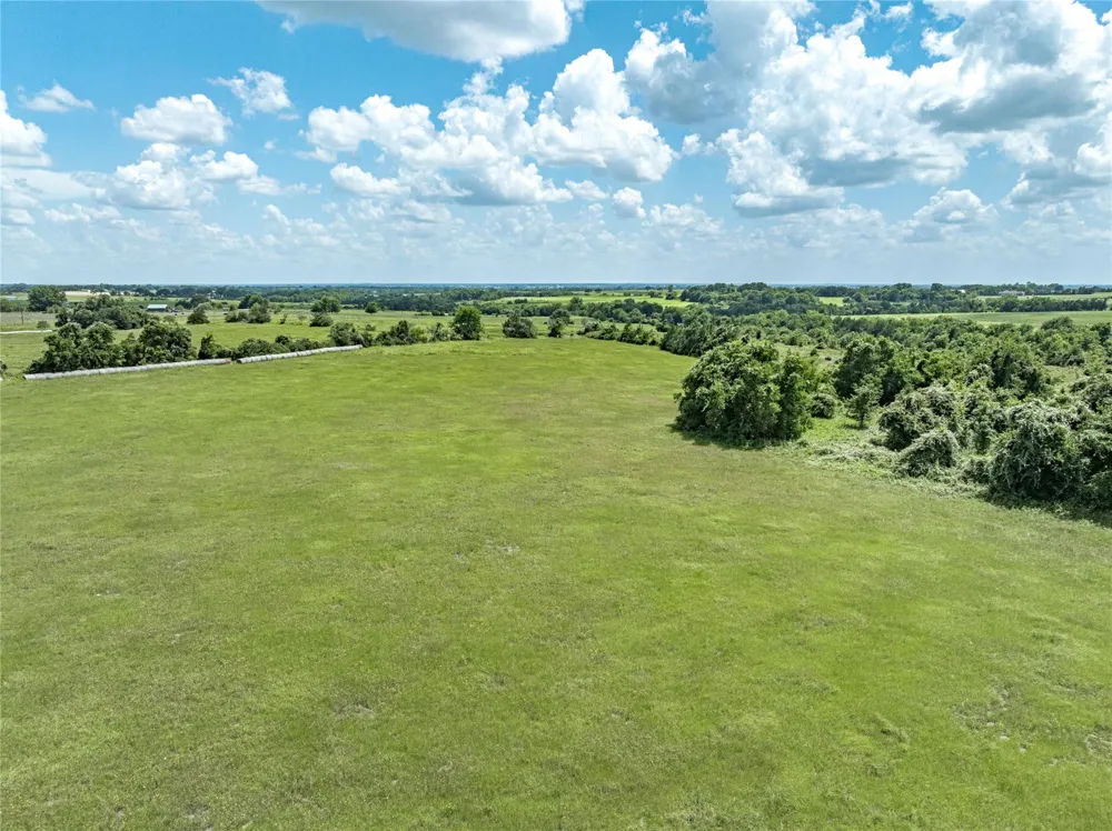 7017 Old Highway 36 Road Bellville, TX 77418