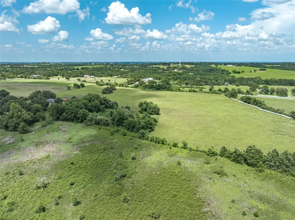 7017 Old Highway 36 Road Bellville, TX 77418