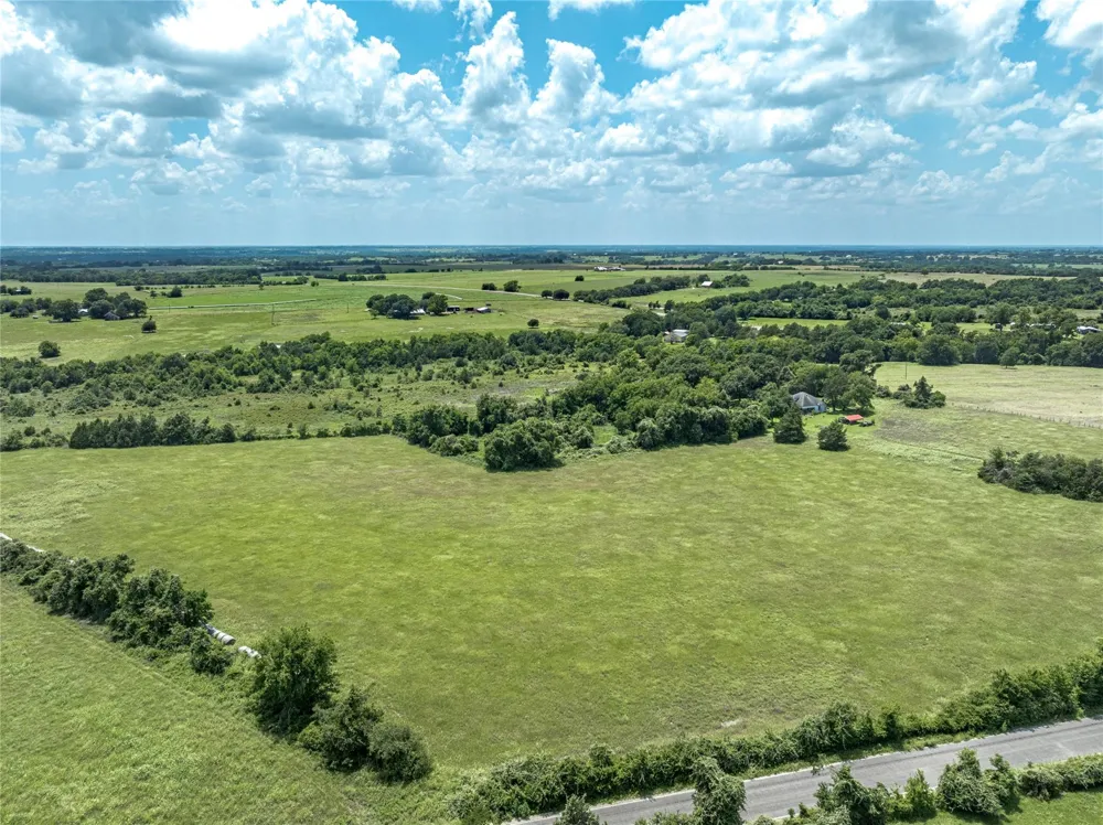 7017 Old Highway 36 Road Bellville, TX 77418