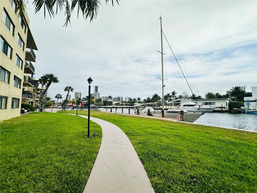 301 Golden Isles Dr #114 Hallandale Beach, FL 33009