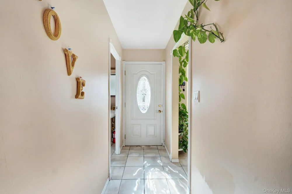 11 Manors Drive Jericho, NY 11753