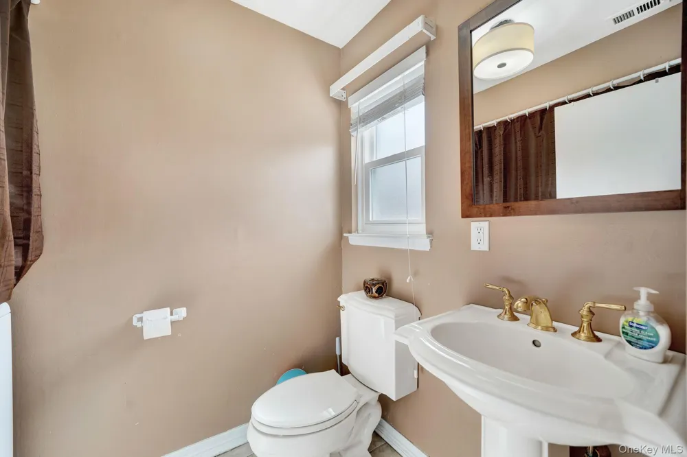 11 Manors Drive Jericho, NY 11753