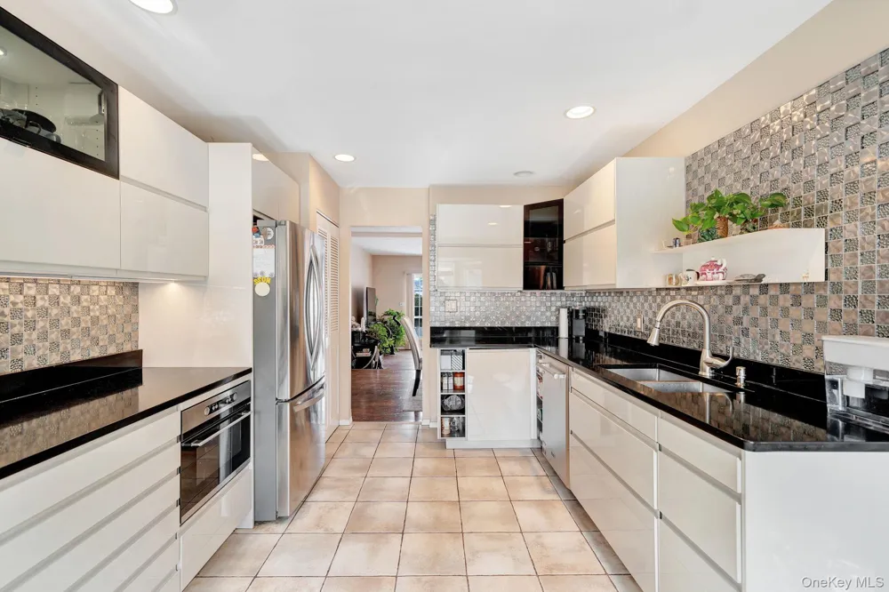 11 Manors Drive Jericho, NY 11753