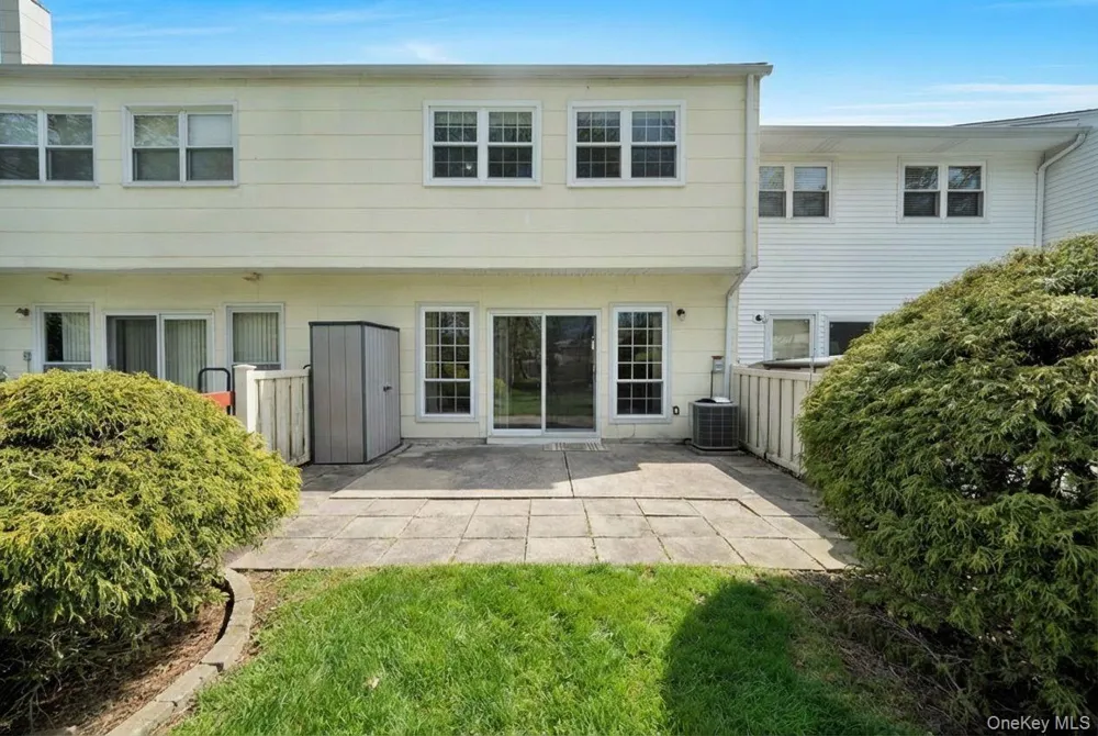 11 Manors Drive Jericho, NY 11753
