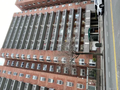 89-15 Parsons Blvd #6D