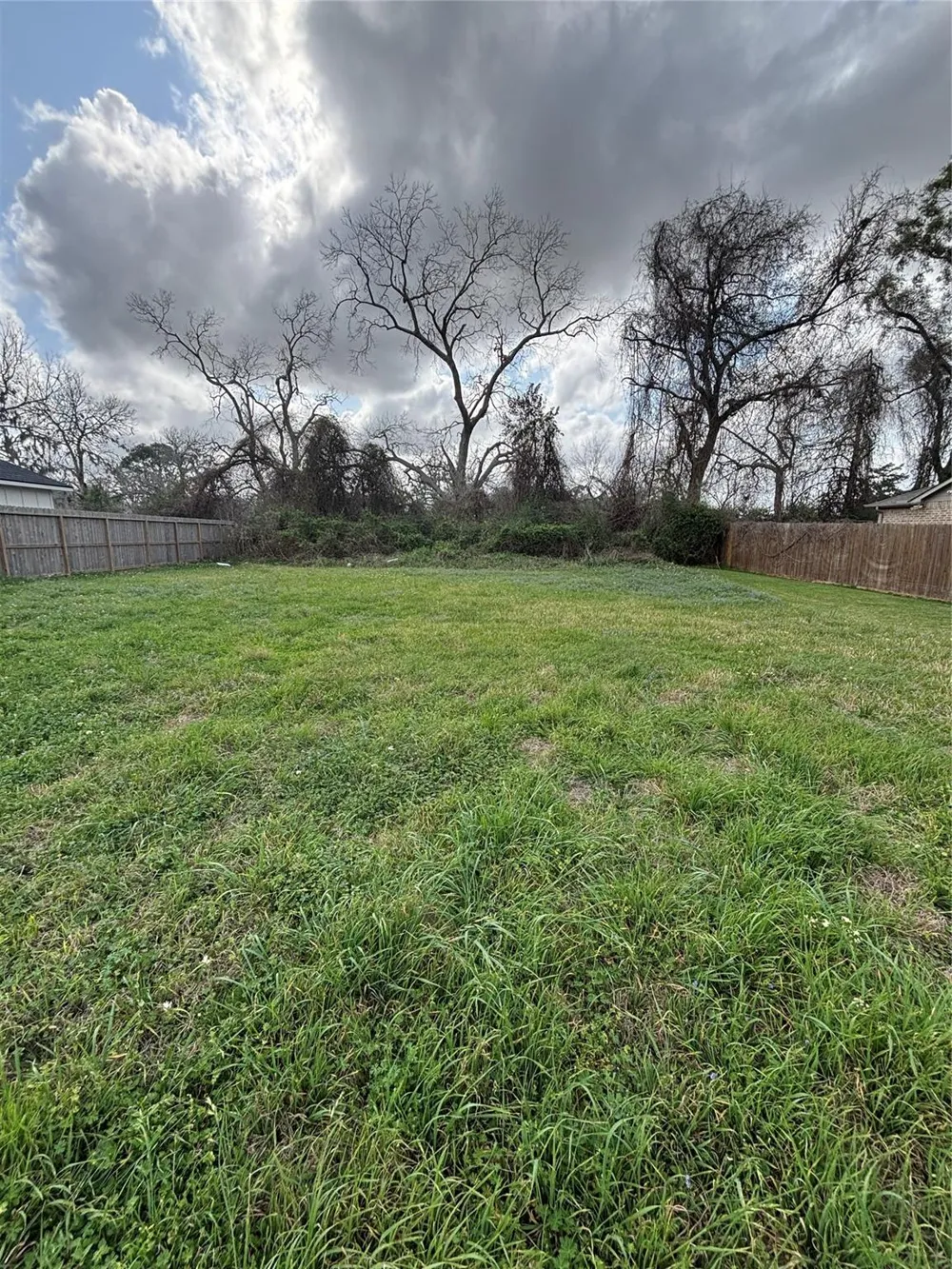 2510 Ridgewood Drive West Columbia, TX 77486
