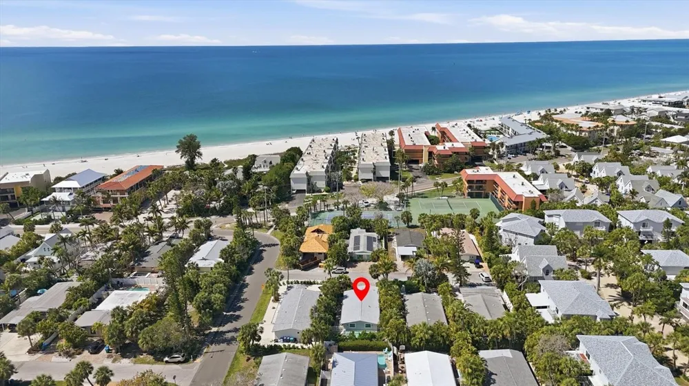 5803 DE PALMAS AVENUE Holmes Beach, FL 34217