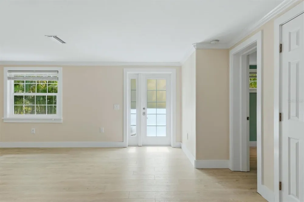 5803 DE PALMAS AVENUE Holmes Beach, FL 34217