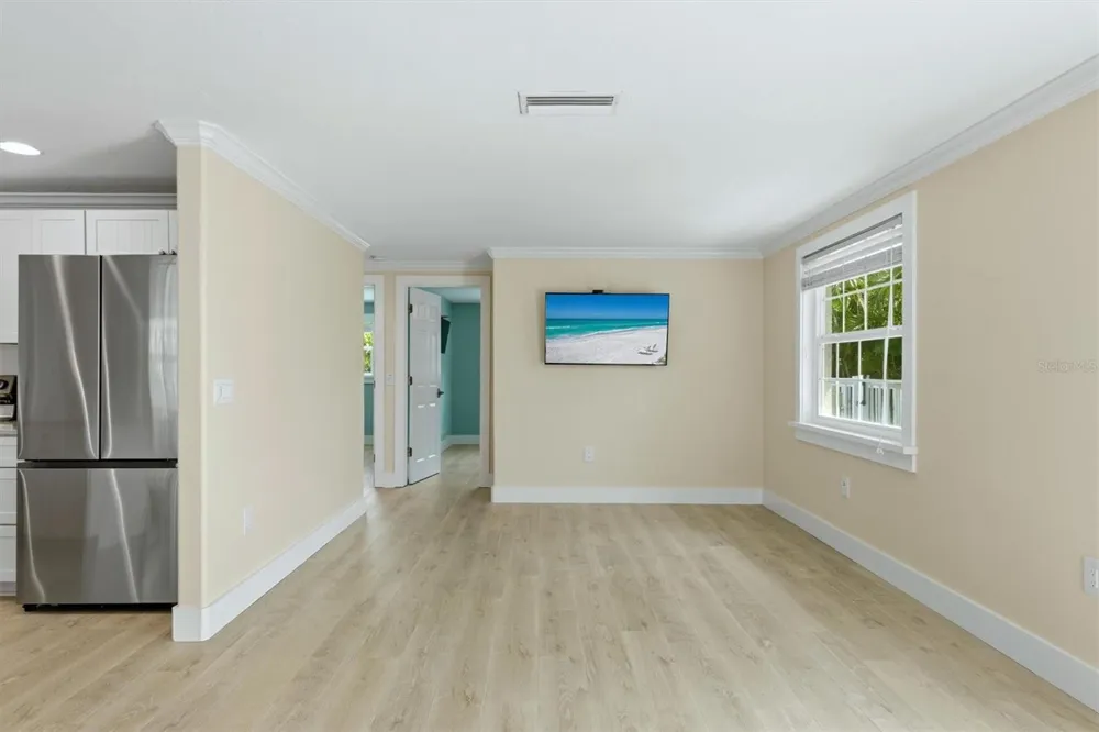 5803 DE PALMAS AVENUE Holmes Beach, FL 34217