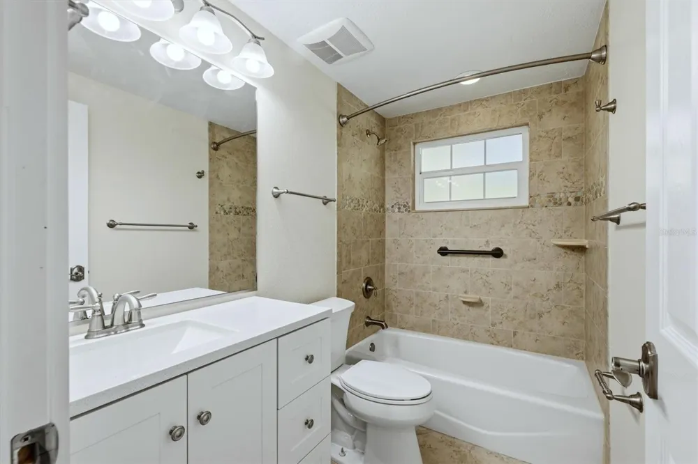 5803 DE PALMAS AVENUE Holmes Beach, FL 34217
