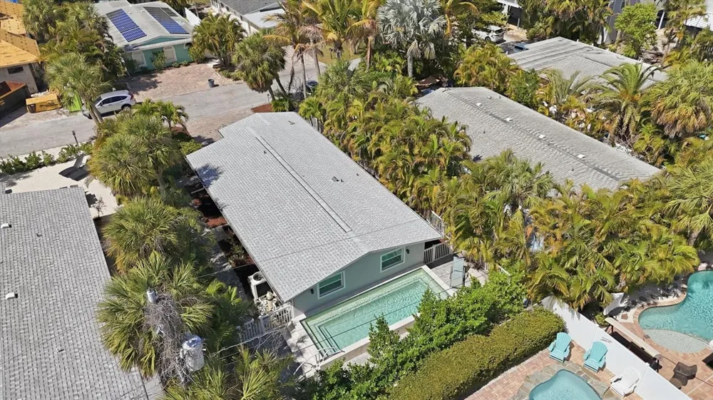 5803 DE PALMAS AVENUE Holmes Beach, FL 34217