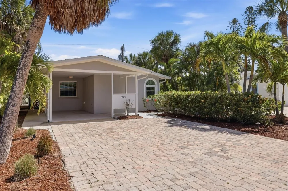 5803 DE PALMAS AVENUE Holmes Beach, FL 34217