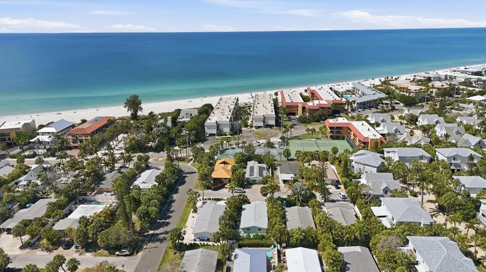 5803 DE PALMAS AVENUE Holmes Beach, FL 34217